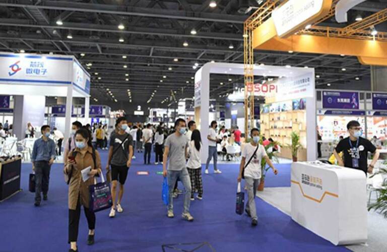 Çin’in Guangzhou kentinde elektronik fuarında OMİCRON